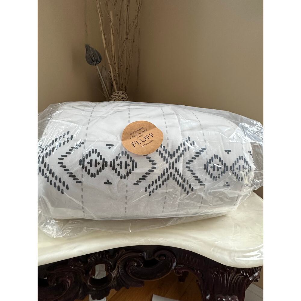 Patterned Down-Alternative Comforter Set - Picture 4 of 5